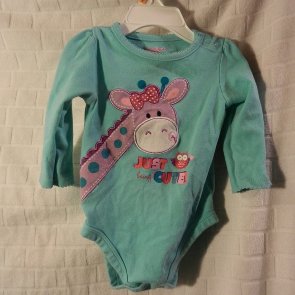 Garanimals Other - Giraffe Just being Cute Onesie K104